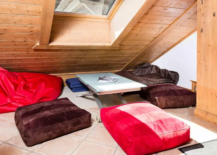 Vallet By Interhome *